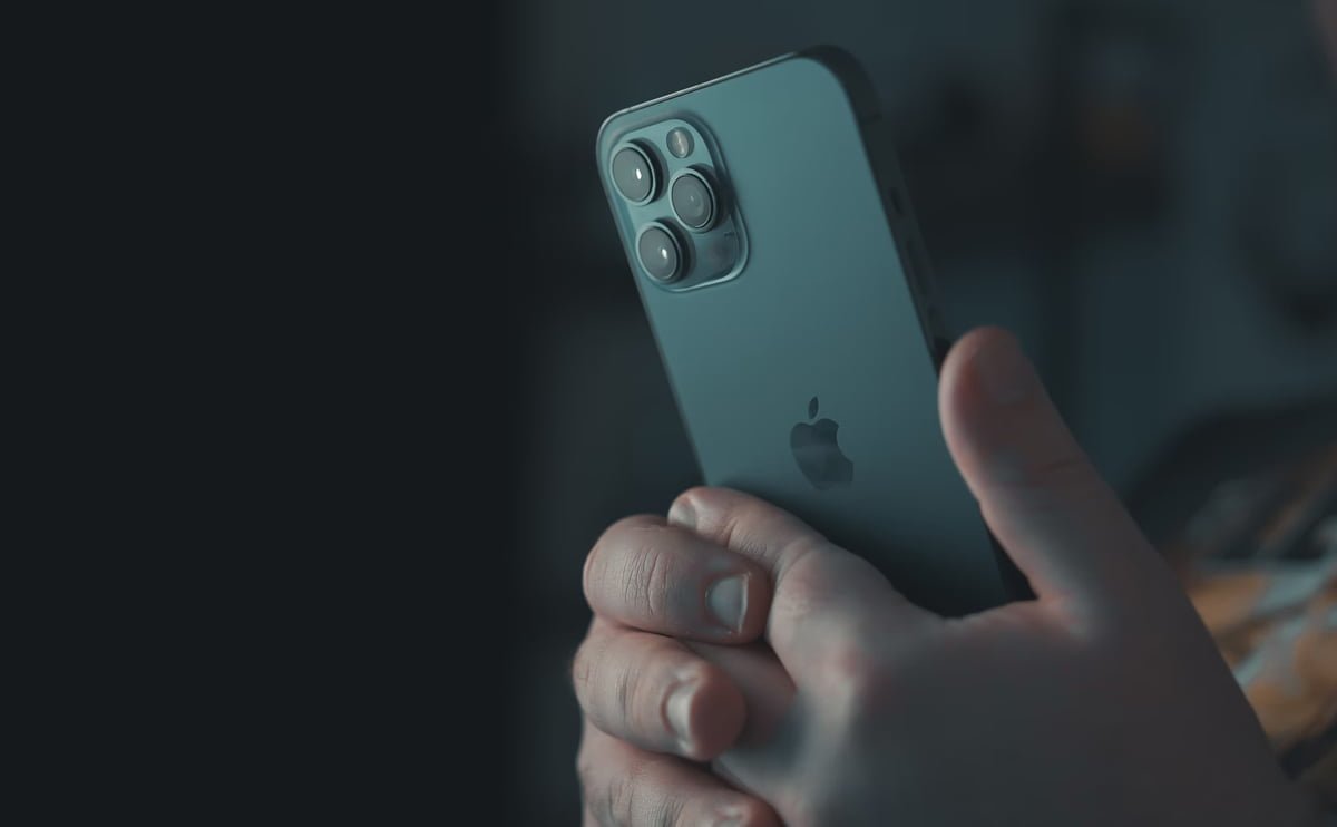 Proces graviranja grafike na pljosku